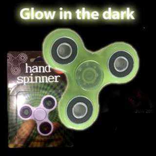 SPINNER HAND GLOW IN THE DARK ASSORTED COLORS