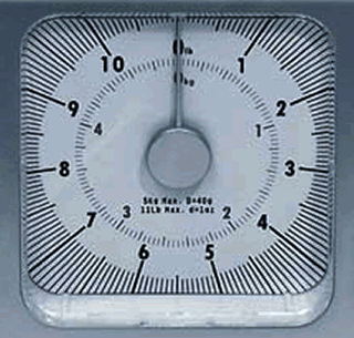 VOLTAGE COMPARATOR